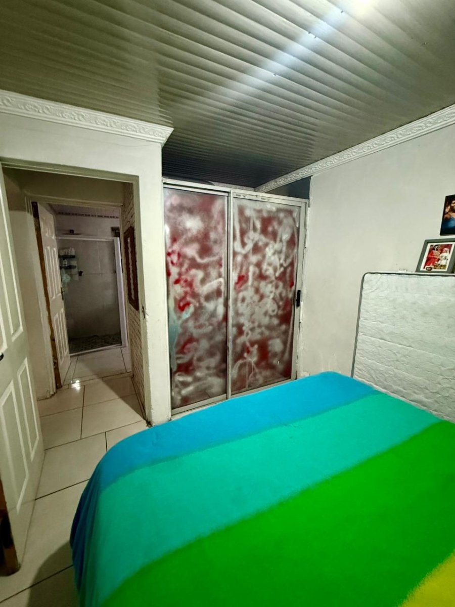 4 Bedroom Property for Sale in Mandela Park Western Cape